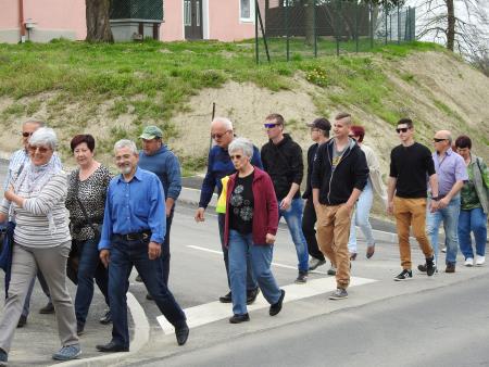 Pohod po novozgrajenih pločnikih 38